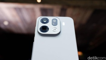 Komposisi kamera: 50MP utama Sony LYT-828 (f/1.5, OIS), 50MP ultra-wide, 200MP telefoto periskop Samsung HP5 (3x optical, hingga 120x digital zoom, OIS) 2MP multi-spectral lens, Hasselblad Portrait Mode Foto: Adi Fida Rahman/detikINET