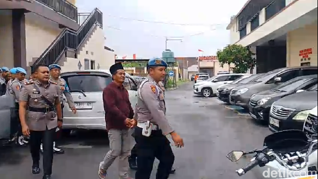 Pelaku penyerangan petugas SPBU di Sampang menyerahkan diri.