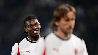 Milan Imbang, Dua Pemainnya Tumbang Milan Imbang, Dua Pemainnya Tumbang