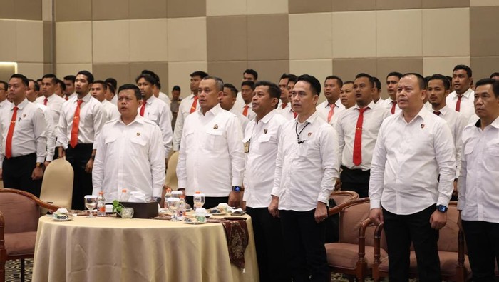 Ratusan penyidik Polda Riau mengikuti uji kompetensi untuk meningkatkan profesionalisme jelang pemberlakuan KUHP baru. Ratusan penyidik Polda Riau mengikuti uji kompetensi untuk meningkatkan profesionalisme jelang pemberlakuan KUHP baru, Rabu (29/10/2025).