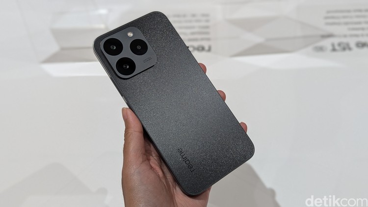 Realme 15T Realme 15T