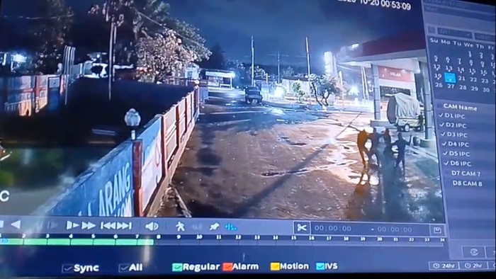 Rekaman CCTV penyerangan petugas SPBU di Sampang.