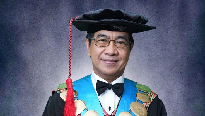 Rektor Unhas Prof. Dr. Ir. Jamaluddin Jompa, M.Sc. Rektor Unhas Prof. Dr. Ir. Jamaluddin Jompa, M.Sc.