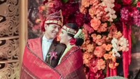 Foto Pernikahan Putri Erick Thohir & Bos Teknologi, Meriah dengan Adat Batak Foto Pernikahan Putri Erick Thohir & Bos Teknologi, Meriah dengan Adat Batak