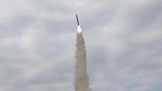 Korut Tembakkan Rudal Balistik, Jatuh ke Lautan