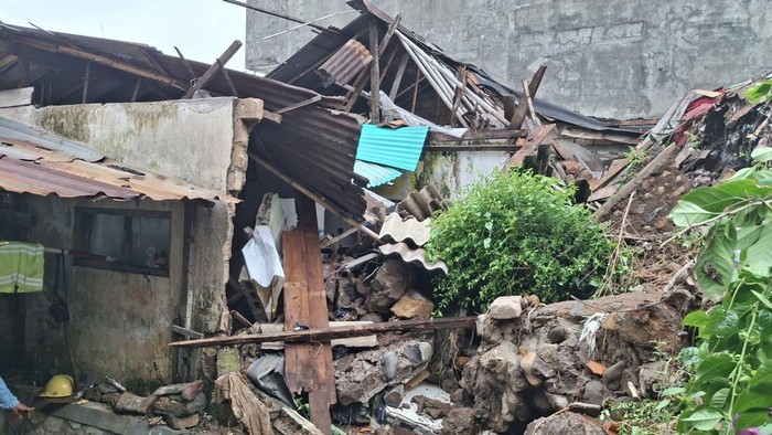 Salah satu rumah warga terdampak bencana Salah satu rumah warga terdampak bencana