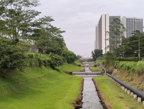 Jogging di Bawah Tol? Coba Saja di Serbaraja Toll Park, Tangsel