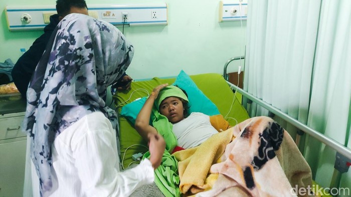 Siswa SMPN 4 Lembang yang jadi korban keracunan MBG Siswa SMPN 4 Lembang yang jadi korban keracunan MBG