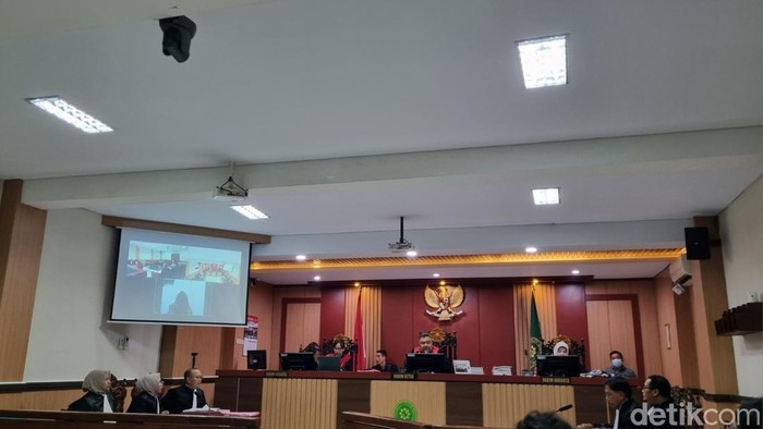 Suasana sidang kasus mafia tanah Mbah Tupon dengan terdakwa Triono dan Vitri Wartini di Pengadilan Negeri Bantul, Rabu (29/10/2025). Suasana sidang kasus mafia tanah Mbah Tupon dengan terdakwa Triono dan Vitri Wartini di Pengadilan Negeri Bantul, Rabu (29/10/2025).