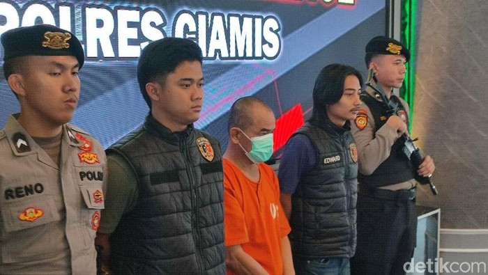 Tampang lansia pembobol 8 SD di Ciamis Tampang lansia pembobol 8 SD di Ciamis