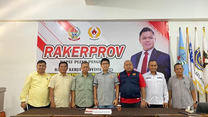 Tim Penjaringan Calon Ketua KONI Sulsel. Tim Penjaringan Calon Ketua KONI Sulsel.