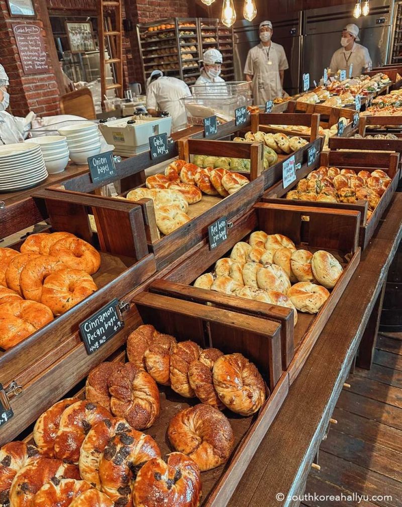 Tragis! Pegawai Toko Roti Ini Tewas Usai Bekerja 80 Jam Seminggu .