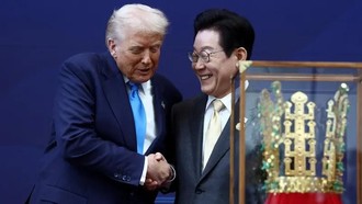 Trump Dapat Mahkota Emas dari Korea, Museum Gyeongju Langsung Diserbu