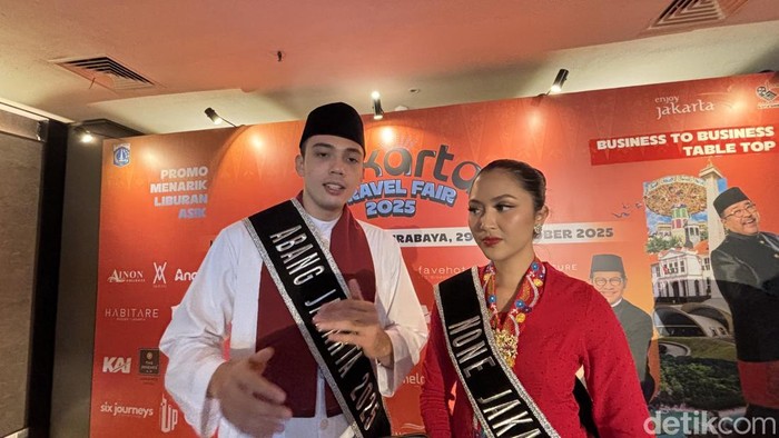 Abang None dalam Jakarta Travel Fair 2025 di Surabaya