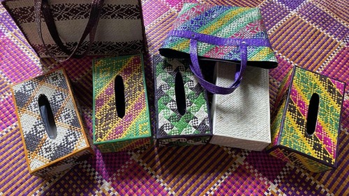 Ayaman Daun Pandan Khas Sumbawa (Dok. indonesia.org)