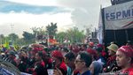 Demo Buruh di Surabaya