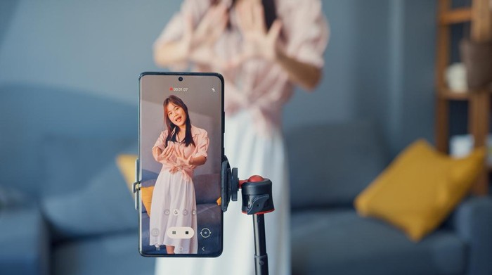 Di Negara Ini, Influencer Wajib Bergelar Sarjana atau Bersertifikat