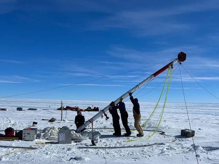 Es tertua yang ditemukan Es tertua yang ditemukan