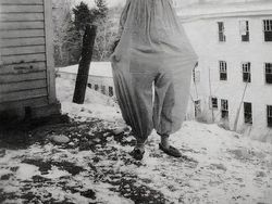 Foto Kostum Halloween Zaman Dulu Ini Menakutkan, Dijamin Bikin Merinding!