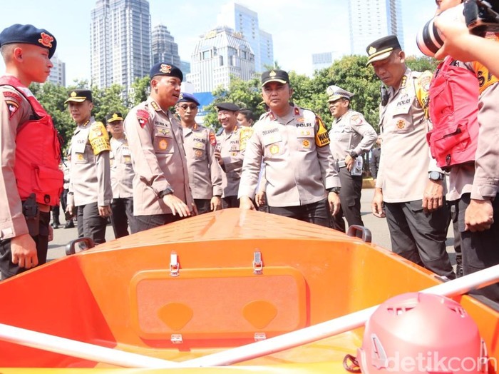Foto: Polda Metro Jaya gelar apel siaga bencana (Kurniawan Fadilah/detikcom)