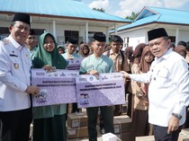 Dorong SDM Unggul, Gubernur Jambi Serahkan Bantuan Dumisake