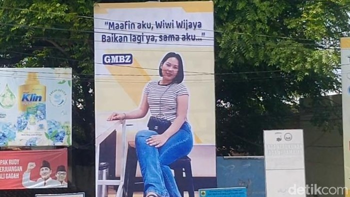 Heboh baliho ajak Mbak Wiwi baikan di Pemalang. 
Baliho itu sudah dicabut, Kamis (30/10/2025).