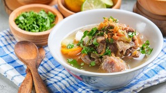 3 Sajian Berkuah Nikmat & Segar, Cocok Disantap Saat Musim Hujan 3 Sajian Berkuah Nikmat & Segar, Cocok Disantap Saat Musim Hujan