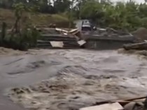 Jembatan di Rajang Pinrang Hanyut Terbawa Banjir, Siswa Batal ke Sekolah