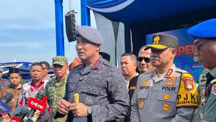 Kepada Badan Narkotika Nasional (BNN), Komjen Suyudi Ario Seto, di Monas (Rumondang/detikcom)