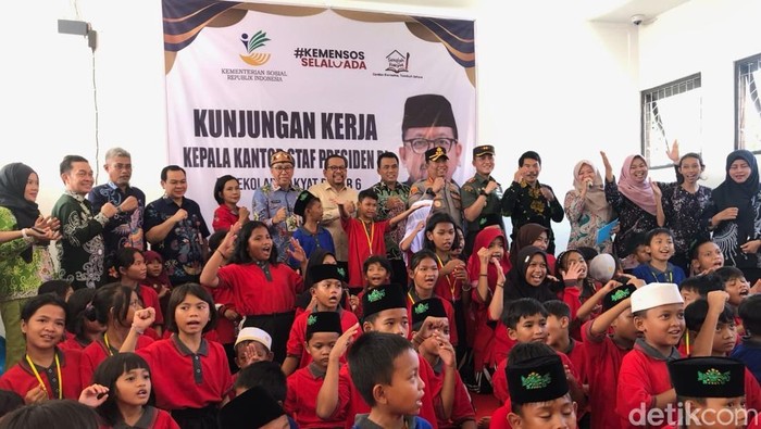 Kunjungan Kepala Staf Kepresidenan ke Sekolah Rakyat Palangka Raya Kunjungan Kepala Staf Kepresidenan ke Sekolah Rakyat Palangka Raya.