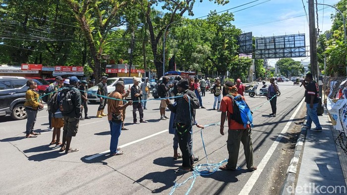 Mahasiswa Papua Geruduk PN Makassar Minta 4 Terdakwa Makar Dituntut Bebas
