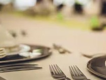 Gegara Temuan Daun Salam, Pelanggan Kecewa dengan Menu di Resto Ini