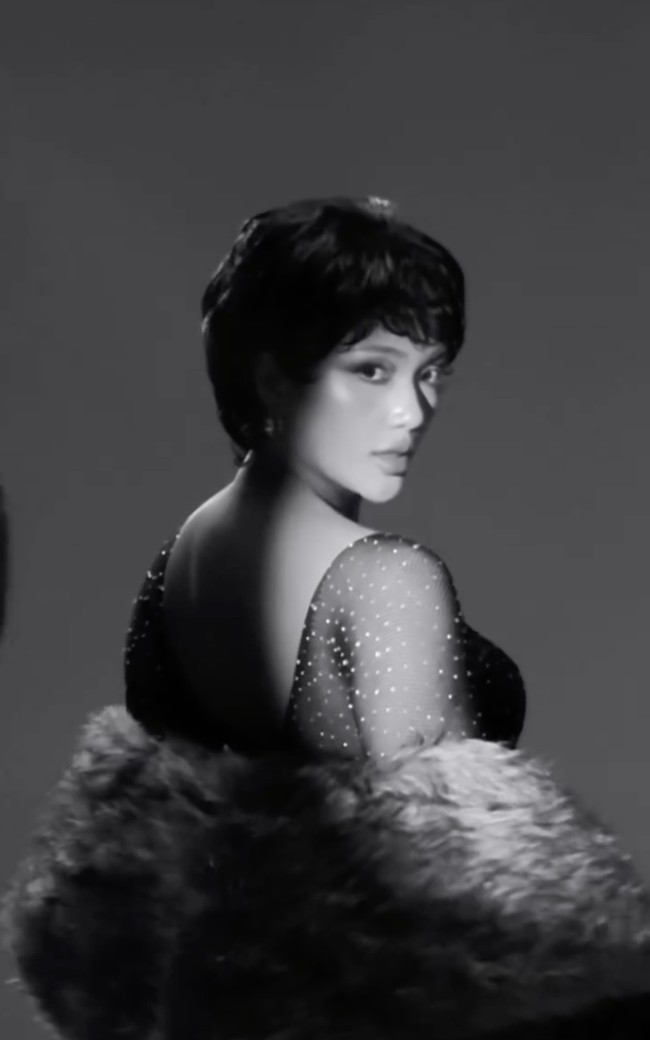 Penampilan Marion pun banjir beragam komentar. Beberapa bahkan menyamakan dirinya dengan artis Hollywood, Rihanna. Looks like rihana, tulis salah satu komentar. Gorjesss, komentar lain. Foto: Instagram/@riomotret