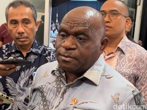Video Pigai Soal Soeharto Diberi Gelar Pahlawan: Saya Menteri HAM, No Comment