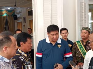Menteri Ara Galang Dana Rp 600 Juta untuk Rutilahu di Cirebon