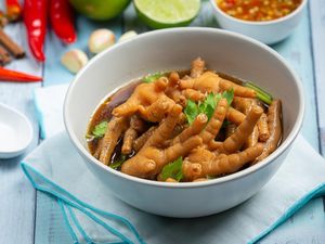 Apakah Ceker Ayam Mengandung Kolesterol? Ini Fakta dan Cara Makan yang Aman