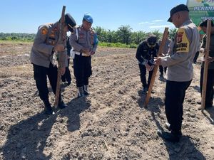 Polres Dumai Dukung Ketahanan Pangan Lewat Tanam Jagung 2 Hektare