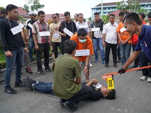 18 Warga Hajar Pria Hingga Tewas gegara Tuduhan Santet di Tapteng Buron