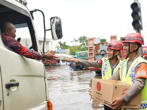 Buka Posko Darurat di Genuk, Polda Jateng Sediakan Ribuan Porsi Makanan