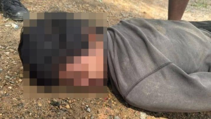 Potret pembunuh Mirawati saat dibekuk polisi. Foto: Dok. Polres Kayong Utara Potret pembunuh Mirawati saat dibekuk polisi. Foto: Dok. Polres Kayong Utara