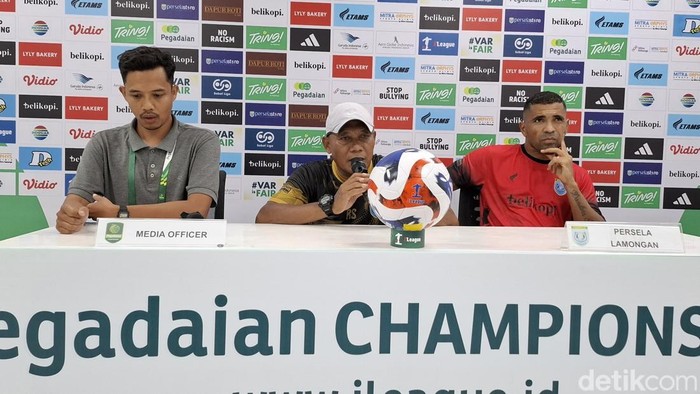 Prescon jelang pertandingan Persela Lamongan vs PSIS Semarang Prescon jelang pertandingan Persela Lamongan vs PSIS Semarang