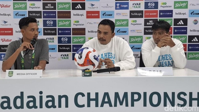 Prescon jelang pertandingan Persela Lamongan vs PSIS Semarang Prescon jelang pertandingan Persela Lamongan vs PSIS Semarang