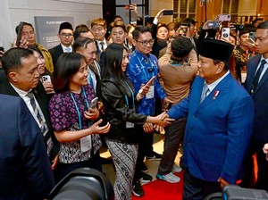 Prabowo Tiba di Gyeongju Korsel, Disambut Pelajar-Pekerja Indonesia