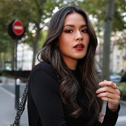 Raisa Menangis di Panggung, Singgung Hal Terberat dalam Hidup