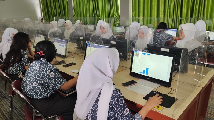 Uji coba TKA di SMA Negeri 3 Palembang Uji coba TKA di SMA Negeri 3 Palembang