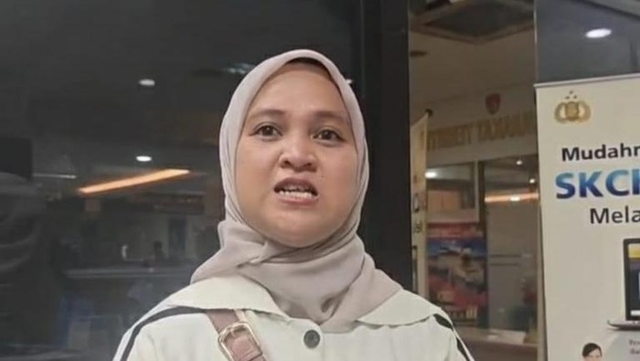 Warga, Ramayani, mengapresiasi pelayanan SKCK Polda Metro Jaya yanga cepat.