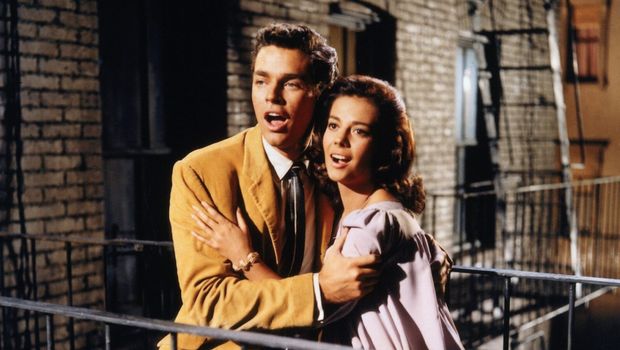 West Side Story (1961) Cuplikan adegan dalam film West Side Story (1961).