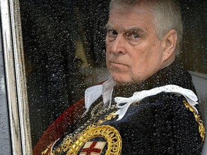 Video Reaksi Inggris soal Foto Pangeran Andrew di Dokumen Epstein Terbaru