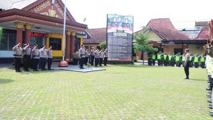 Apel pengamanan di Polres Blitar Kota Apel pengamanan di Polres Blitar Kota