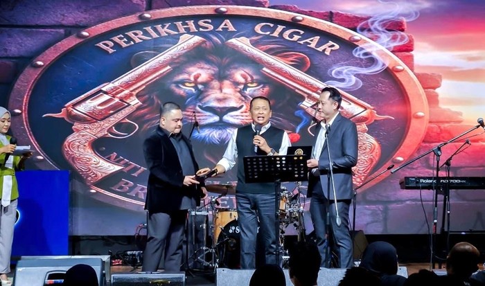Bamsoet Resmikan Komunitas PERIKHSA Cigar Brotherhood & BAMSOET CIGAR Bamsoet Resmikan Komunitas PERIKHSA Cigar Brotherhood & BAMSOET CIGAR